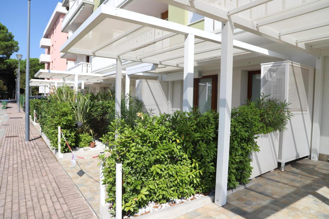 Condominio Diana Est- Gemini Bibione Esterno foto